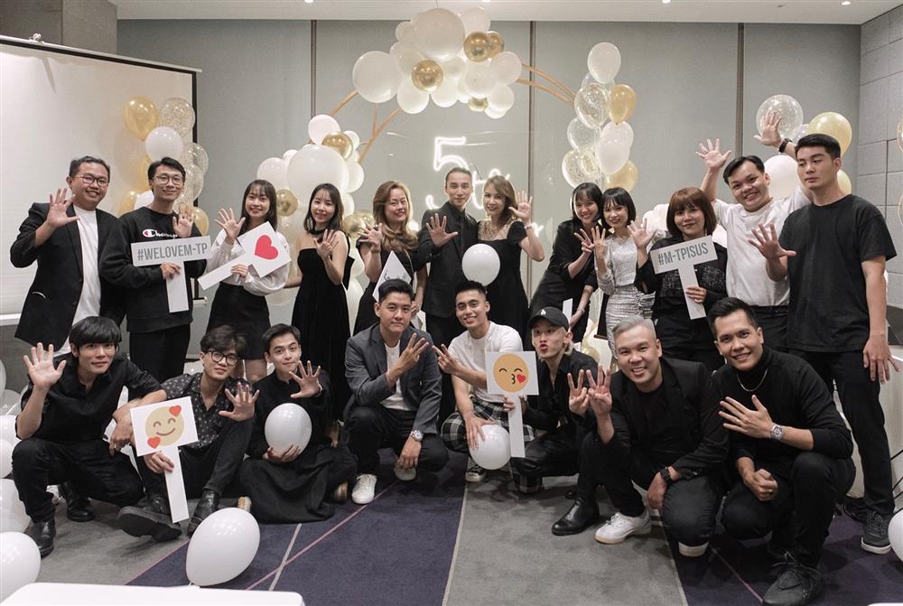 Chàng trai có visual cực đỉnh, hạ cả dàn celeb công ty Sơn Tùng-1