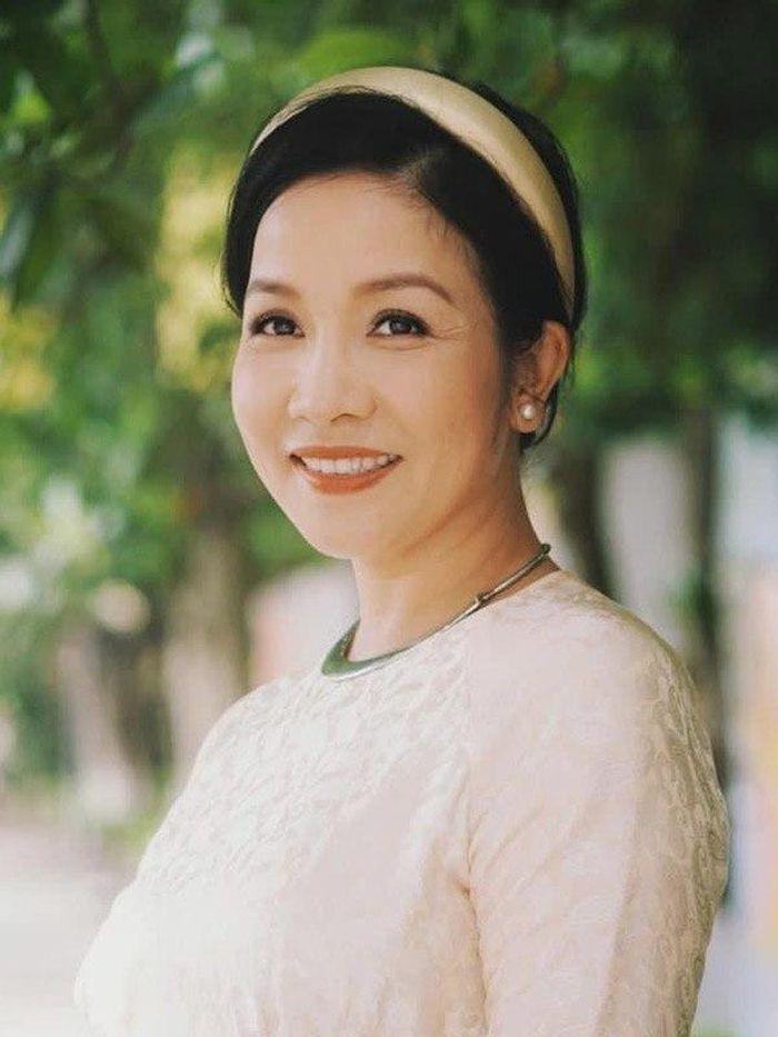 Diva Mỹ Linh khoe cận mặt mộc 100% được khen đẹp mặn mà-5