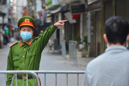 Số ca Covid-19 tăng cao 'kỷ lục', Hà Nội có tiếp tục siết chặt?
