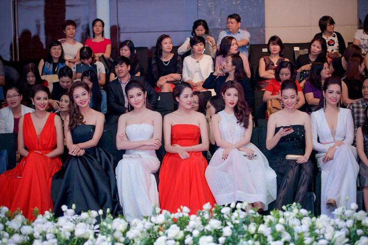 Jennifer Phạm hơn Hương Giang 6 tuổi mà trẻ chẳng kém cạnh-8