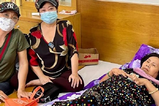 Nghệ sĩ Hoàng Lan co quắp tay chân, xin bệnh viện cho về nhà