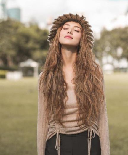 Vợ hoa hậu của Trịnh Gia Dĩnh bị chê ngoại hình-2