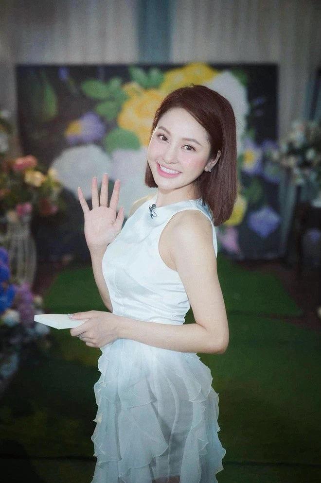 Hot girl Trâm Anh đi sinh nhật mà lồng lộn hơn chủ bữa tiệc-10