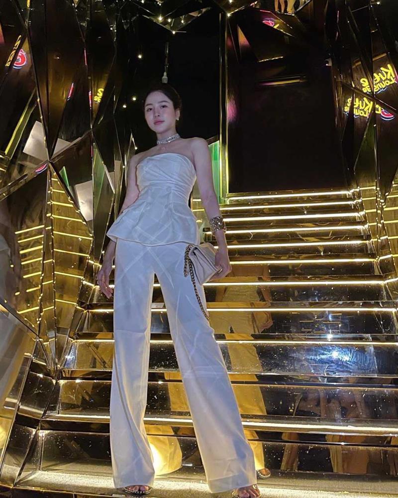 Hot girl Trâm Anh đi sinh nhật mà lồng lộn hơn chủ bữa tiệc-6