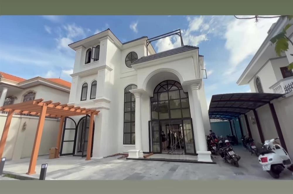 Lệ Quyên tung flycam biệt thự mới, góc nào cũng mê ly-3