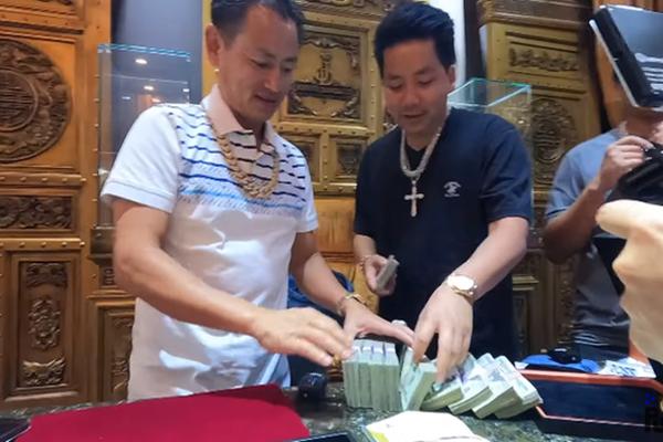 Bạn thân tỷ phú của Khoa Pug lộ biệt thự triệu đô trên đất Mỹ-10