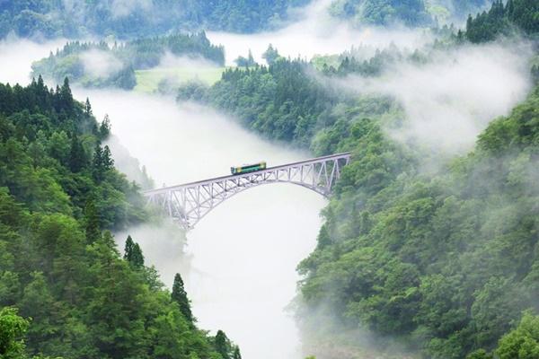 Sự hồi sinh của tuyến đường sắt lãng mạn ở Nhật Bản-1