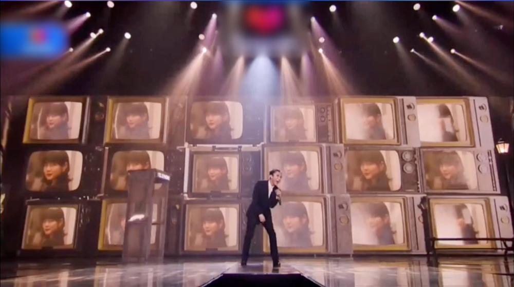 Hình ảnh Hải Tú ngập tràn sân khấu khi Sơn Tùng M-TP biểu diễn-5