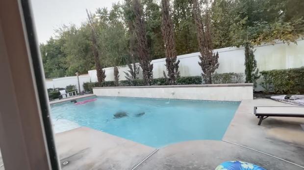 Bạn thân tỷ phú của Khoa Pug lộ biệt thự triệu đô trên đất Mỹ-8