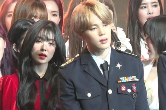 Jimin (BTS) nghĩ gì khi mỉm cười 'đắm đuối' Irene (Red Velvet)?