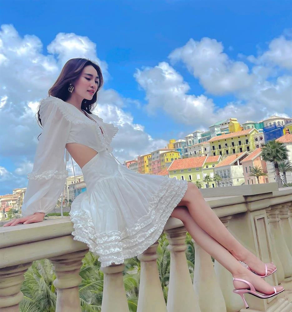 Ngô Kiến Huy chụp Lan Ngọc, Thúy Ngân thành cột nhà cháy đen nhẻm-3