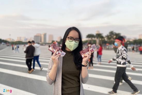 Bán tháo, cho không vé trận Việt Nam - Nhật Bản