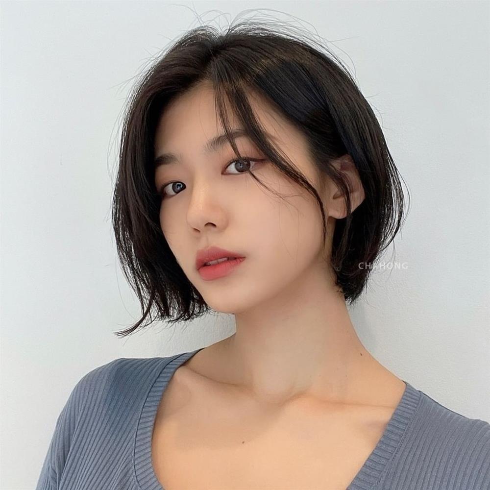 Xu hướng tóc ngắn thu đông cho chị em 30+ hack tuổi-7