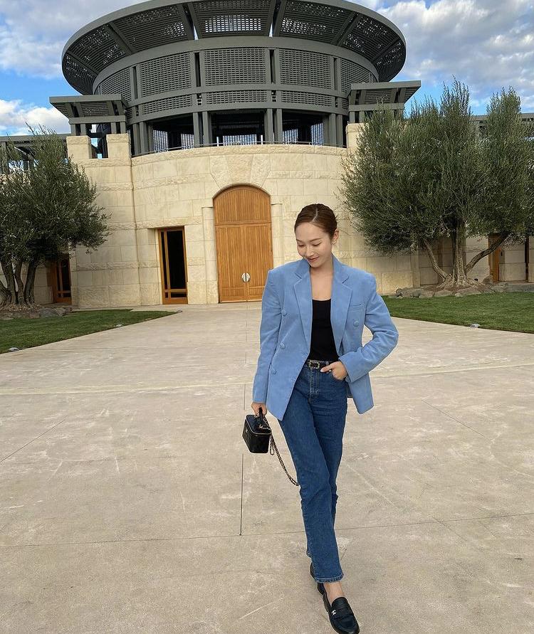 Học Dara, HyunA diện áo khoác mà vẫn gọn gàng, sành điệu-1