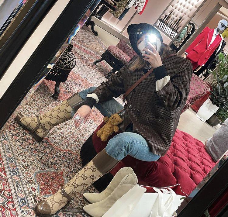 Học Dara, HyunA diện áo khoác mà vẫn gọn gàng, sành điệu-11