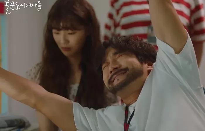 Bạn gái Lee Kwang Soo có cảnh giường chiếu nóng mắt với Choi Si Won-2