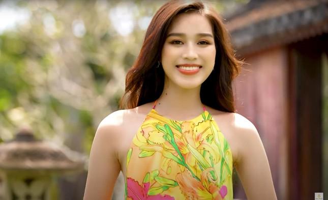 Đỗ Thị Hà đem ảnh đen đúa cấy lúa từng bị giễu cợt thi Miss World-4