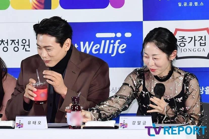 Sao Hàn uống dấm đỏ, vị ra sao mà biểu cảm ai cũng như trúng độc-8