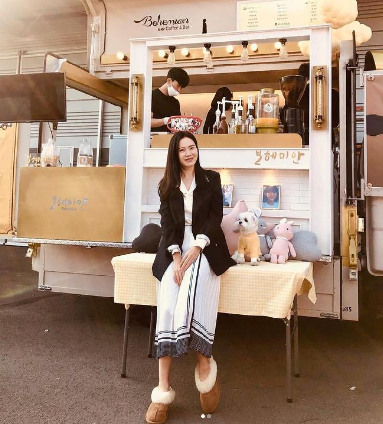 Son Ye Jin - Hyun Bin diện đồ đồng điệu chuẩn sinh ra dành cho nhau-2