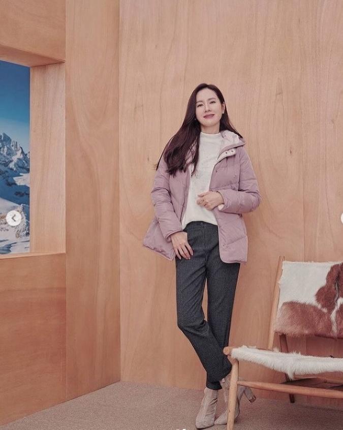 Son Ye Jin - Hyun Bin diện đồ đồng điệu chuẩn sinh ra dành cho nhau-6