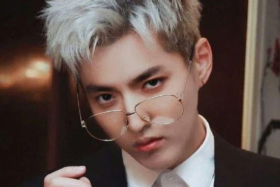 Đang ngồi tù, Ngô Diệc Phàm có động thái bất ngờ khiến cả Cbiz sôi sục