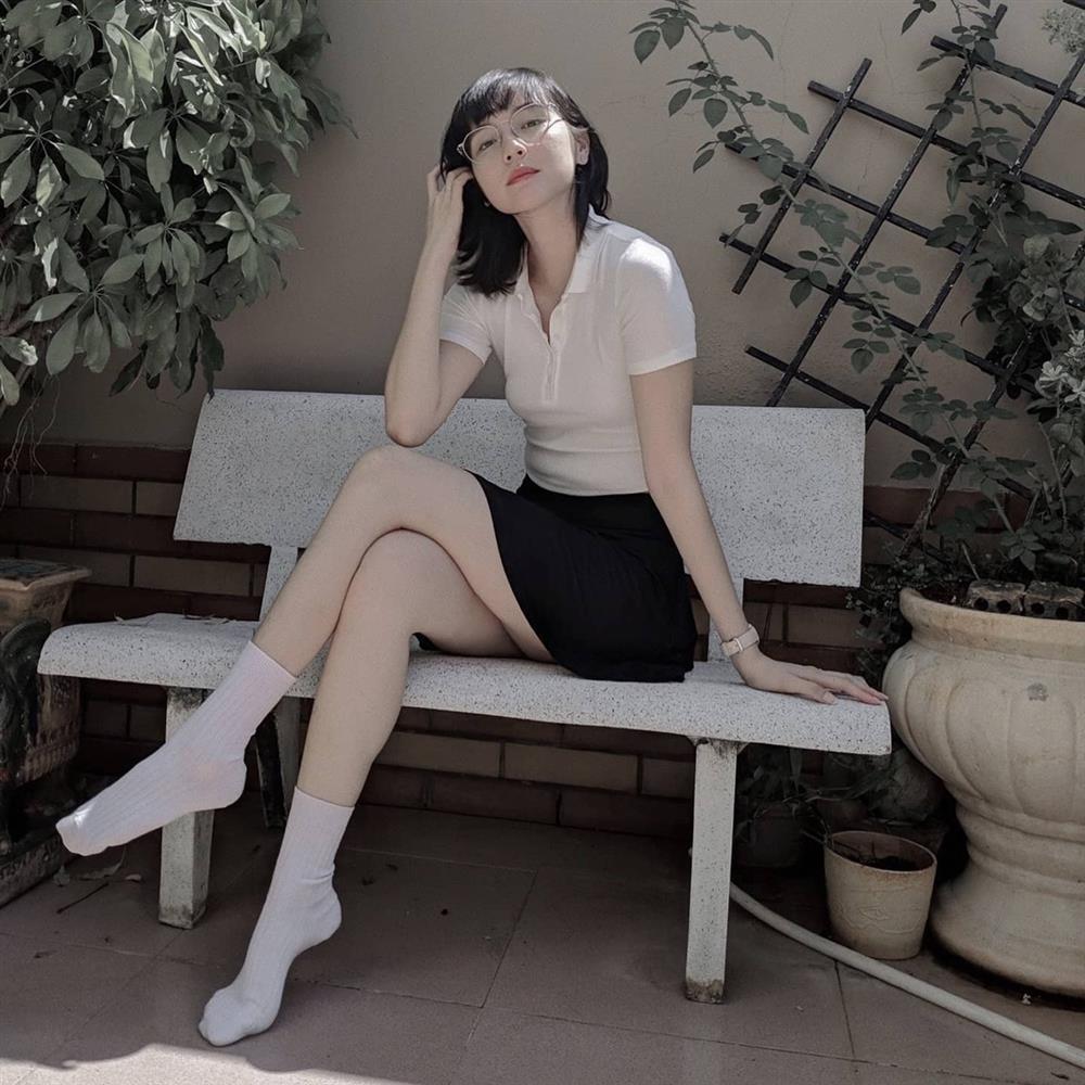 Sao Vbiz bon chen chân váy ngắn: Hải Tú thua đau Thiều Bảo Trâm-1