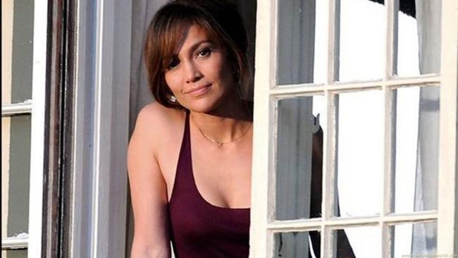 Sao nữ nóng bỏng và sở thích mở toang cửa sổ khiến trai trẻ si mê-11