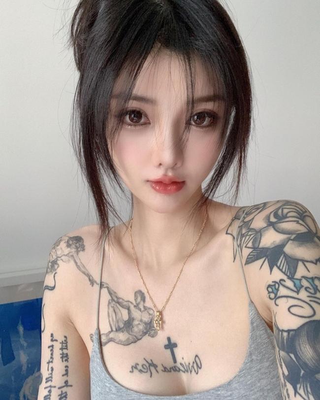 Vị trí xăm đắc địa của chị em khiến người nhìn chỉ có mê mẩn-4