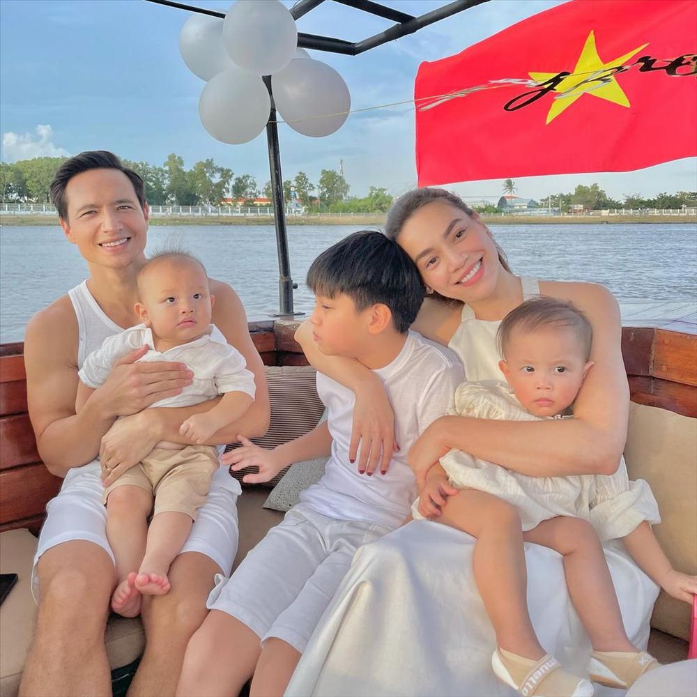 Kim Lý mặc áo 3 lỗ trong tiệc sinh nhật, fan trêu: Không cởi trần nữa à?-3