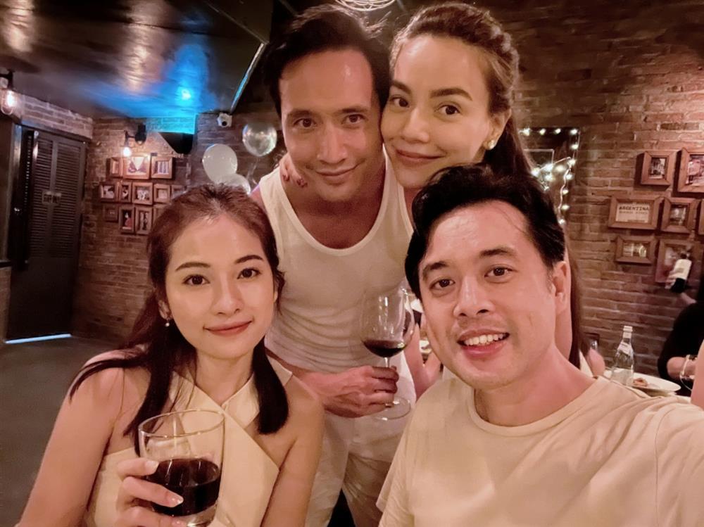 Kim Lý mặc áo 3 lỗ trong tiệc sinh nhật, fan trêu: Không cởi trần nữa à?-5