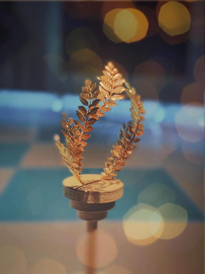 Ngắm cận vòng nguyệt quế dành cho Quán quân Olympia 2021-4