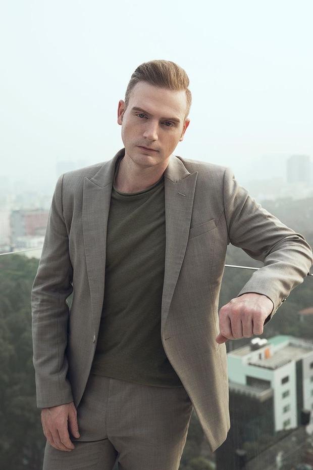 1 sao nam gốc Mỹ nghi bạn trai Minh Tú, sự thật thế nào?-4