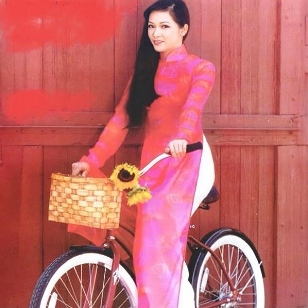 Hiếm ai U60 được như Như Quỳnh, dù tăng cân vẫn thanh thoát-10