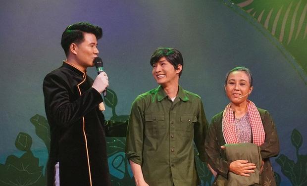 Phát hiện 3 F0 ngay trước khi đêm diễn, 1 NSƯT cứu nguy đáng khâm phục!-1