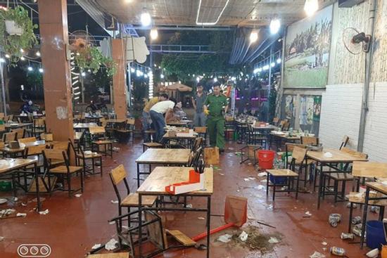 2 nhóm khách đập chai bia, choảng nhau như phim hành động ở Gò Vấp