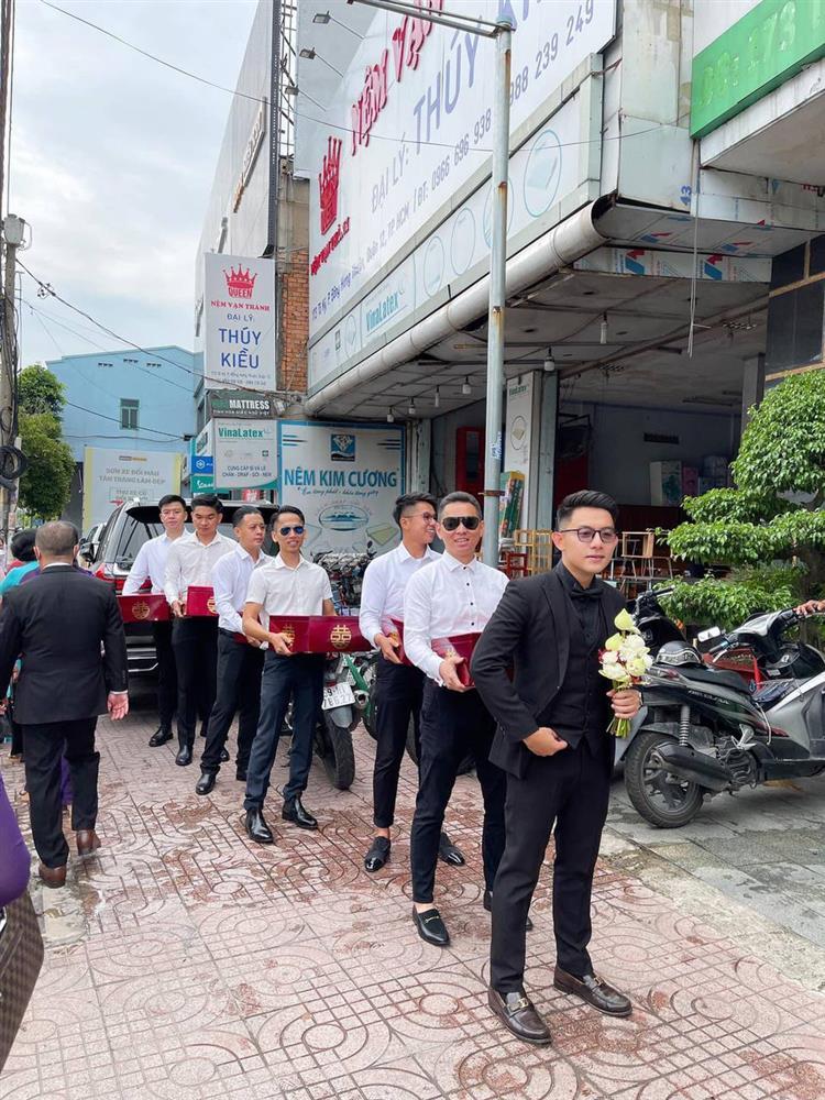 Cận cảnh dàn xế hộp trăm tỷ Tống Đông Khuê đem đi hỏi vợ-6