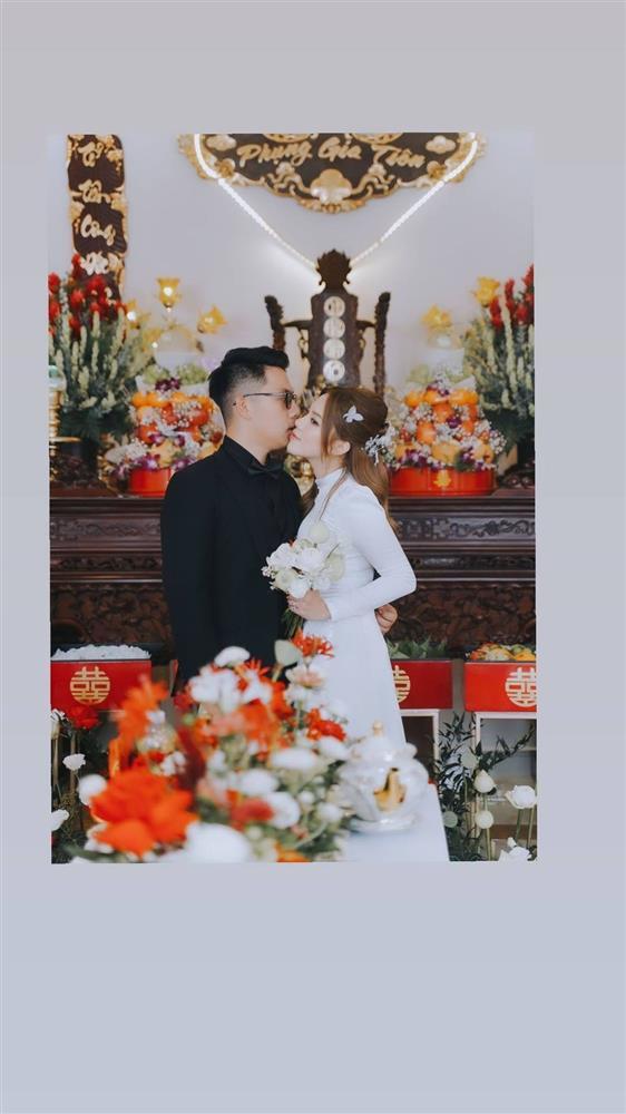 Cô dâu Đông Khuê đeo nhẫn kim cương, nhan sắc cực okela-6