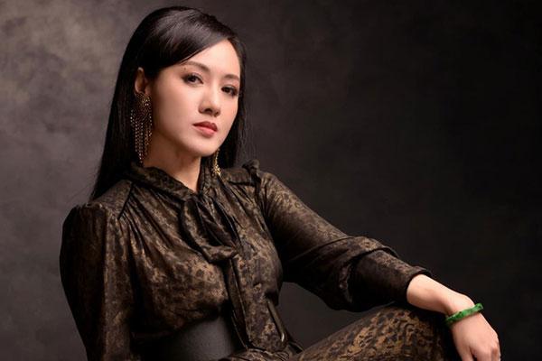 Bị mắng không tôn trọng tiếng Việt, BTV Hoài Anh đáp trả thuyết phục-6