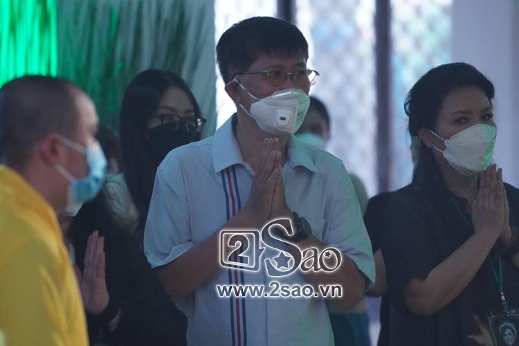 Nhà hàng vợ cũ bị tạt mắm tôm, Phước Sang xuất hiện hốc hác-9