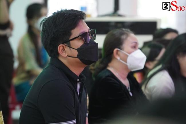 Vy Oanh, Trường Giang và dàn sao viếng Chung Thất Phi Nhung-6