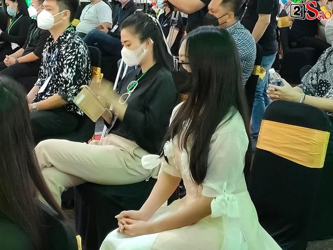 Vy Oanh, Trường Giang và dàn sao viếng Chung Thất Phi Nhung-14