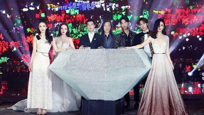 Triệu Lệ Dĩnh đọ sắc dàn mỹ nhân Cbiz, gái quê có nổi bật?-1