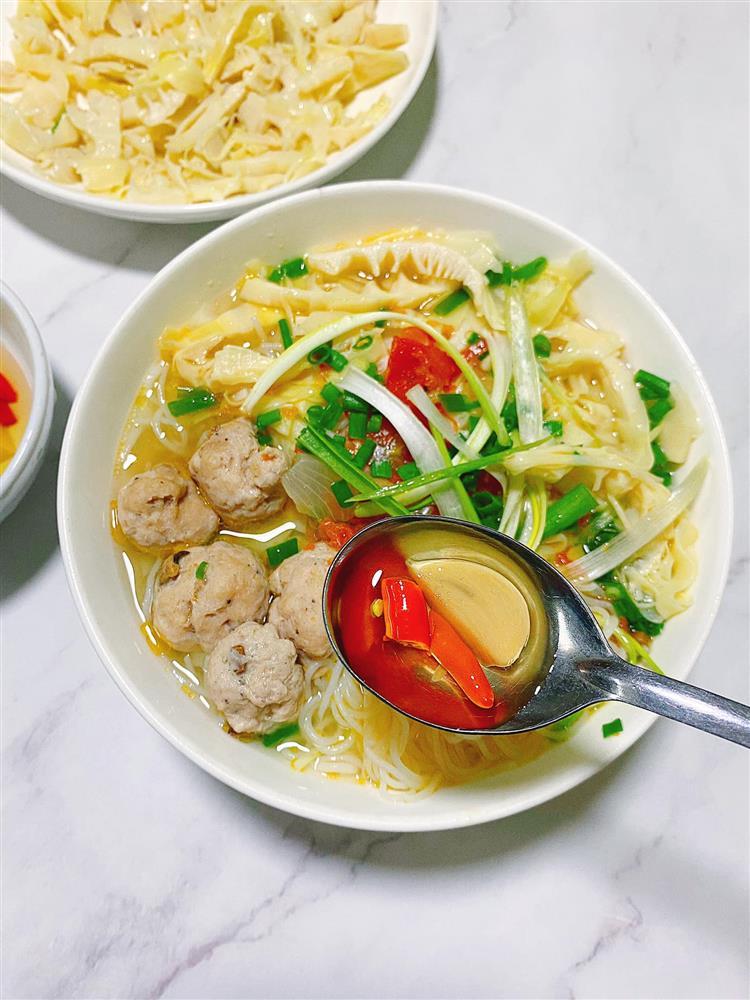 Đã mắt ngon miệng series bún của genZ đảm đang có số má-3