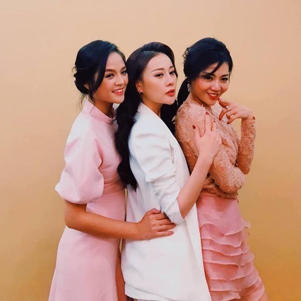 Hội chị em ghét cay ghét đắng trên phim, thân thiết ngoài đời-3