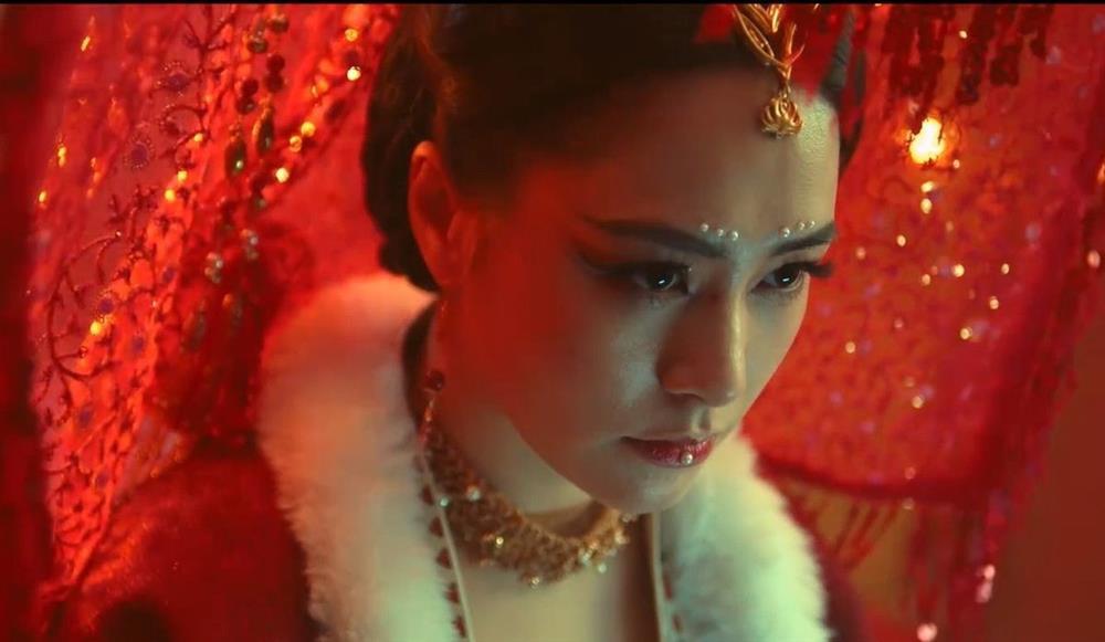 Chung Hân Đồng bị chê khi đóng vai Đát Kỷ-2