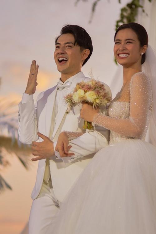 Những sự cố hài hước trong đám cưới sao Việt-2
