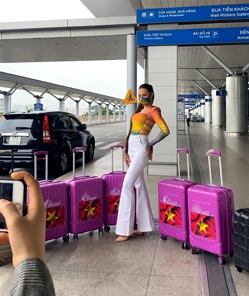 Thí sinh Miss Grand lên đường, Thùy Tiên có đủ đẹp để chặt?-1