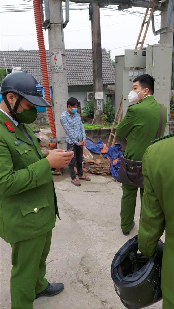 Thanh niên Thái Nguyên nghi ngáo đá, châm lửa đốt luôn cột điện-4