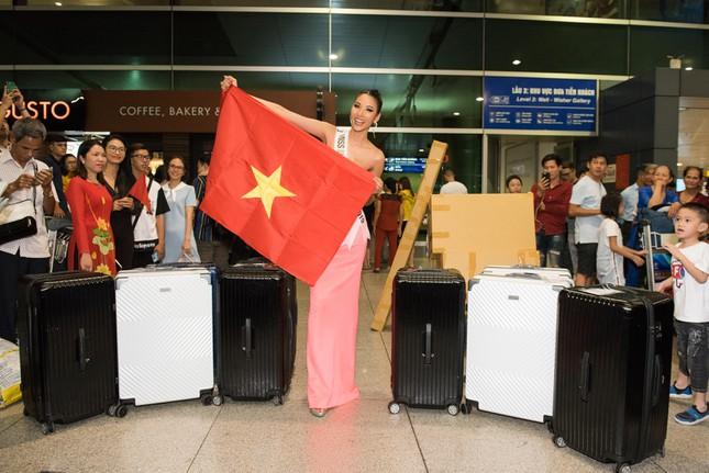 Hoa hậu Việt vác hành lý đi thi: Người cần 200kg, cô 5 vali là đủ-16