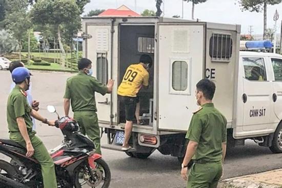 Án mạng trong khu cách ly